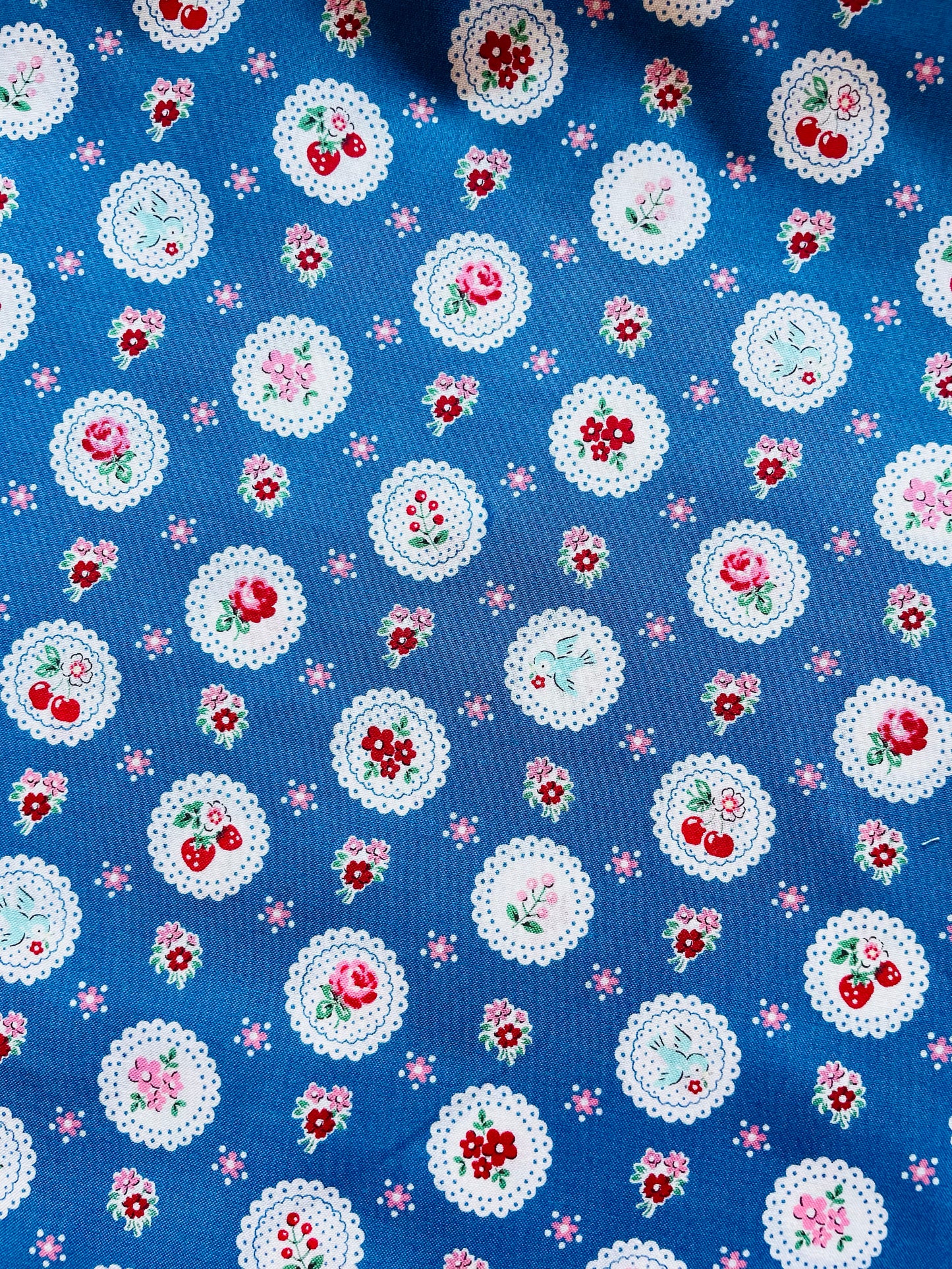 Atsuko Matsuyama Exclusive - Scallop Berries (blue)
