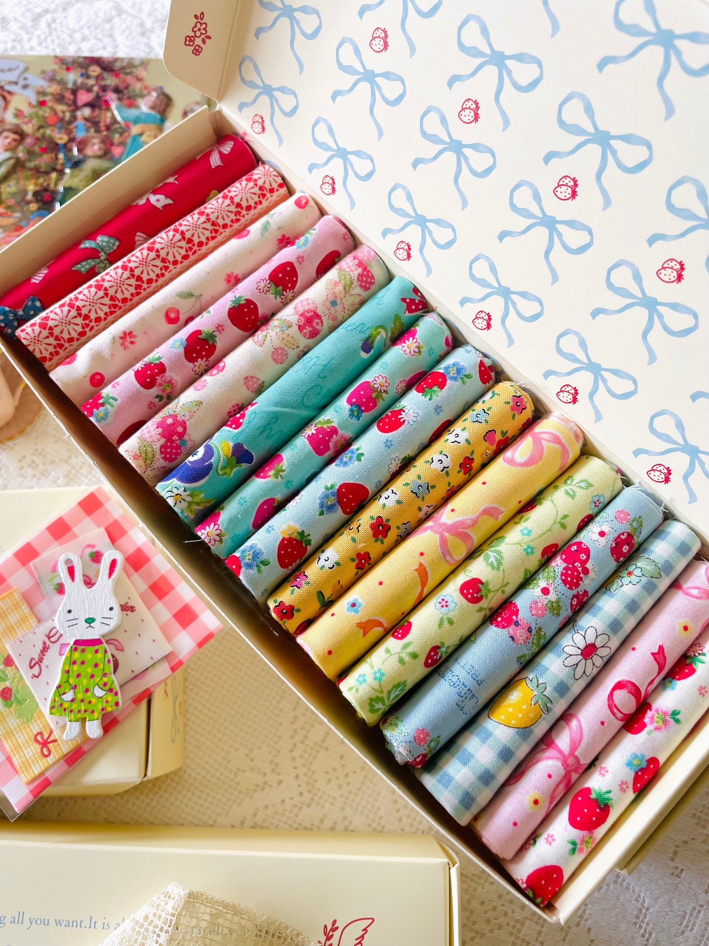 Jolly Fabric Gift Box - 2025