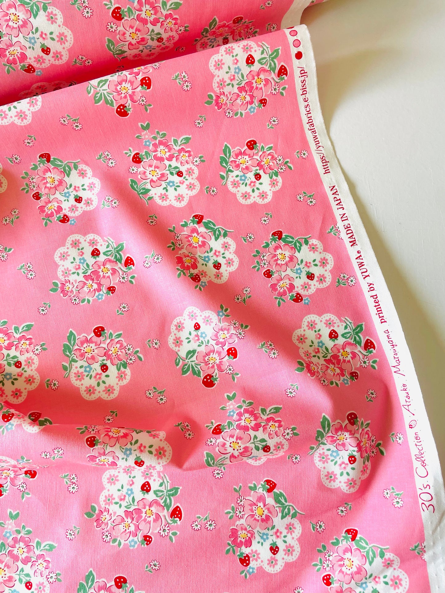Atsuko Matsuyama - Flower Doily (pink)