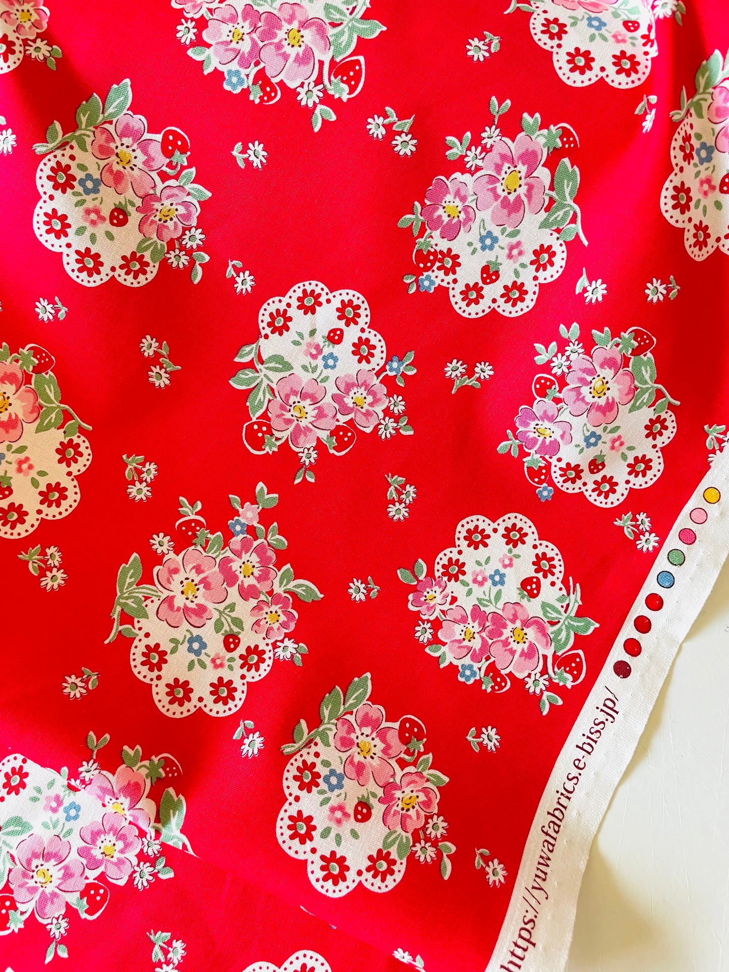 Atsuko Matsuyama - Flower Doily (red )