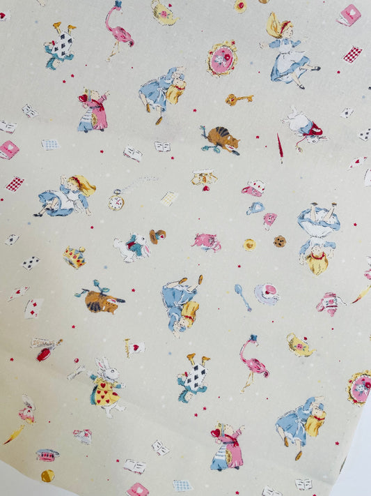 ALICE IN WONDERLAND - OFF WHITE