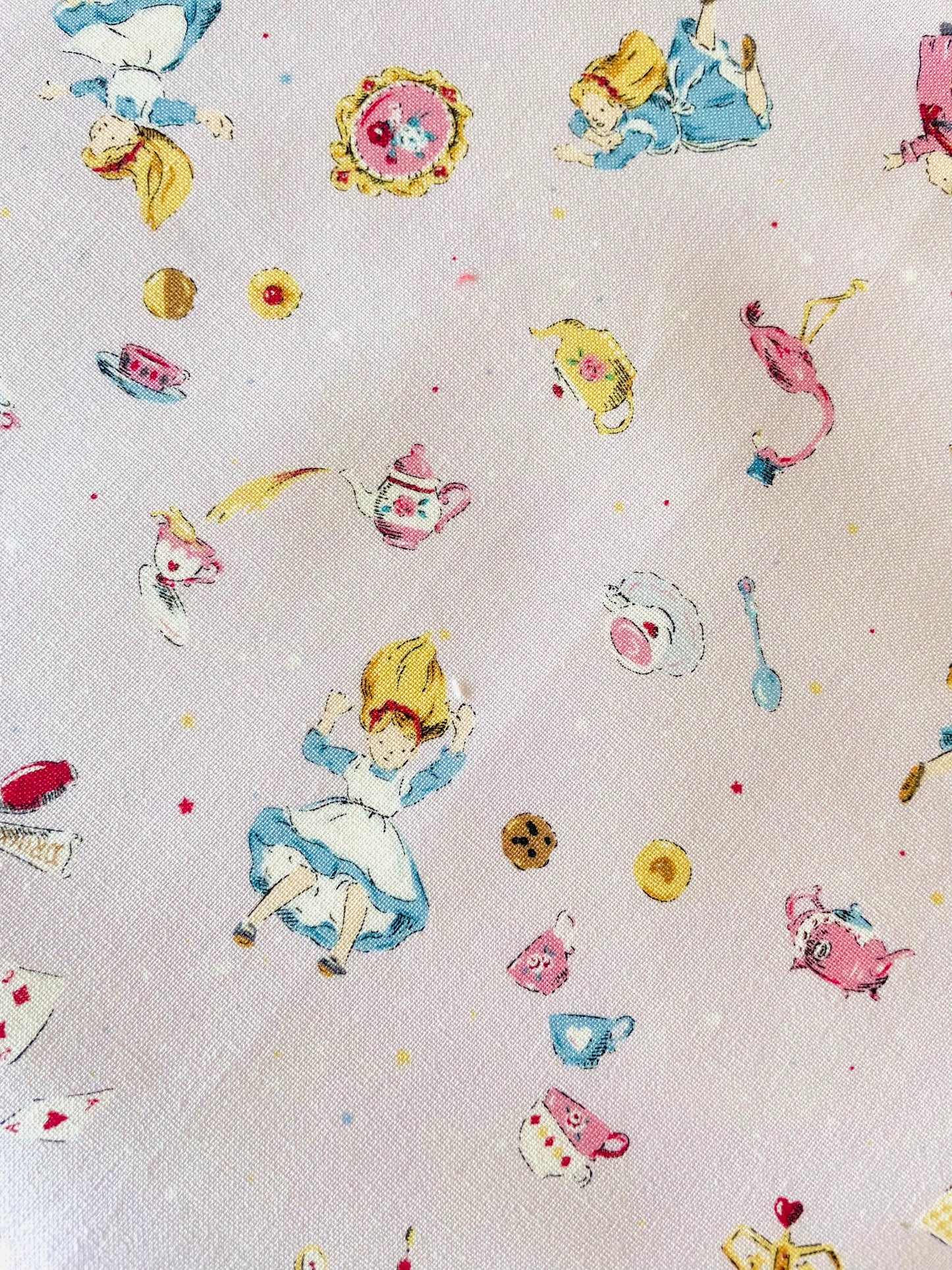 ALICE IN WONDERLAND - PINK