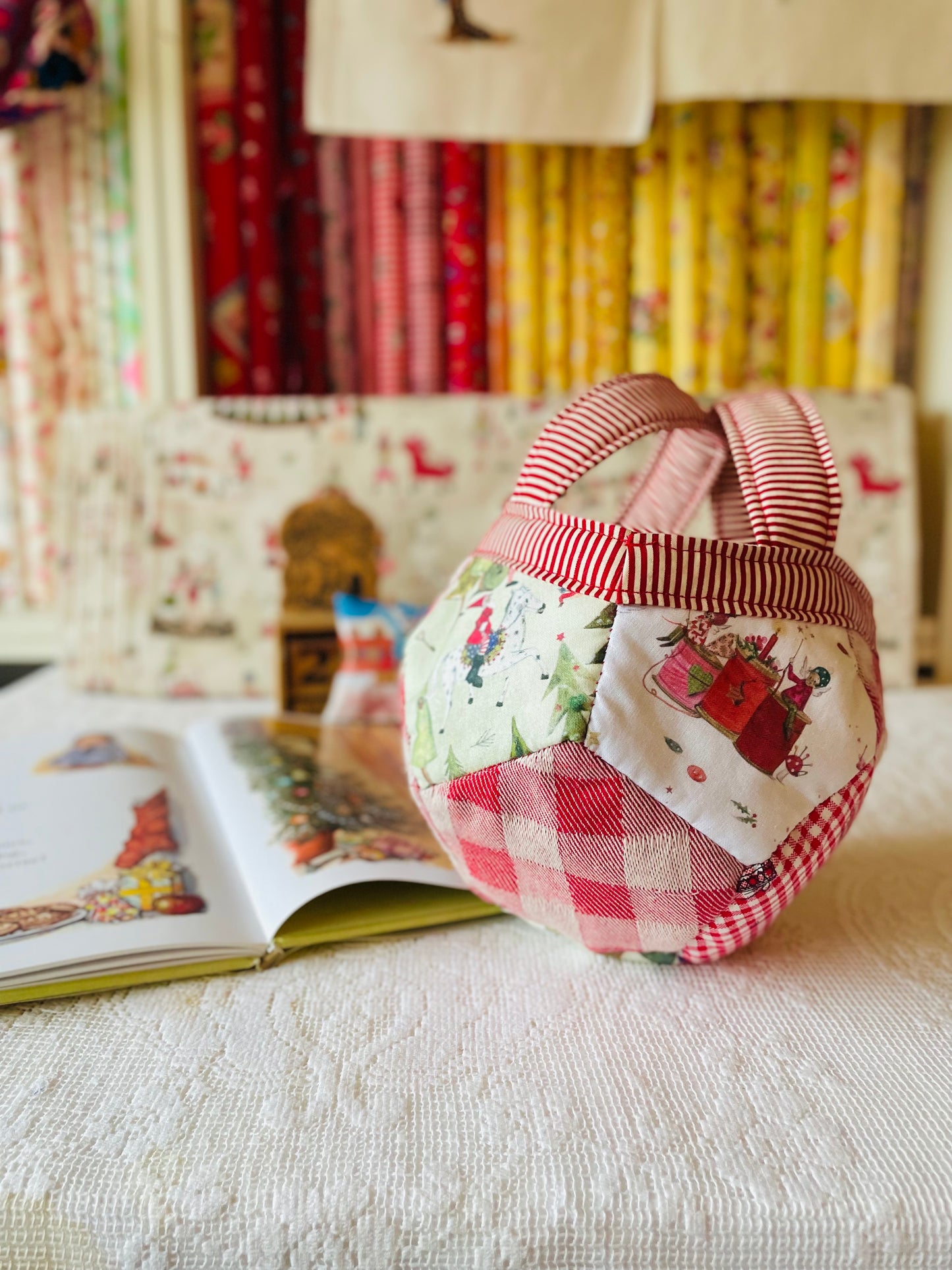 Sewing Kit - Christmas Fun (Pentagon) Bag