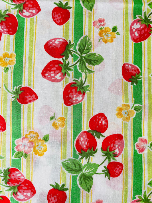Happy Message 30' - Strawberry (green)