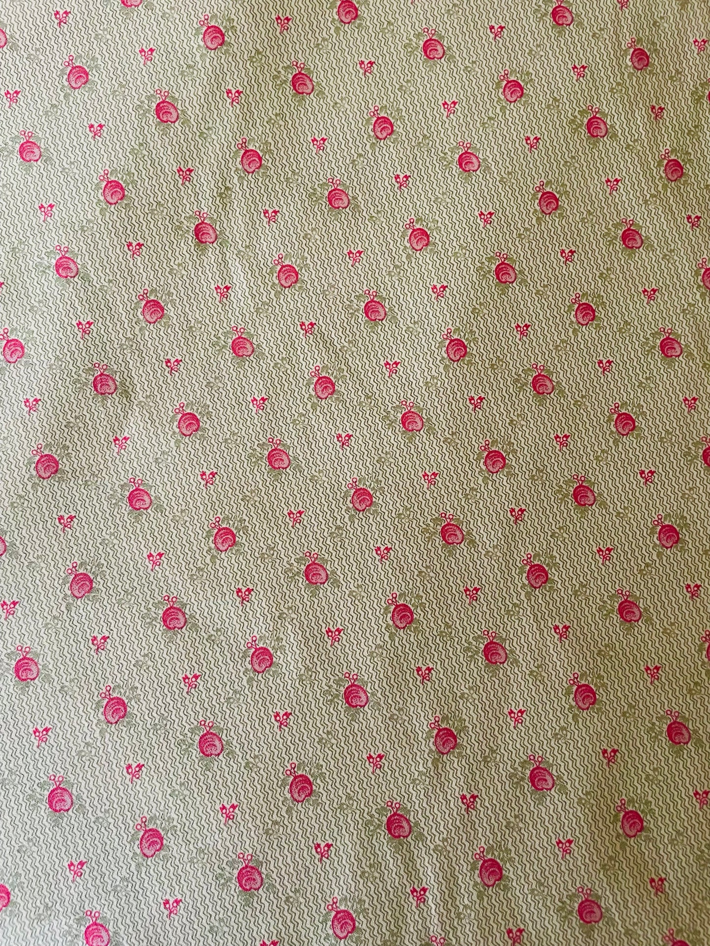 YUWA - Colour Palette - Tiny Roses (olive)