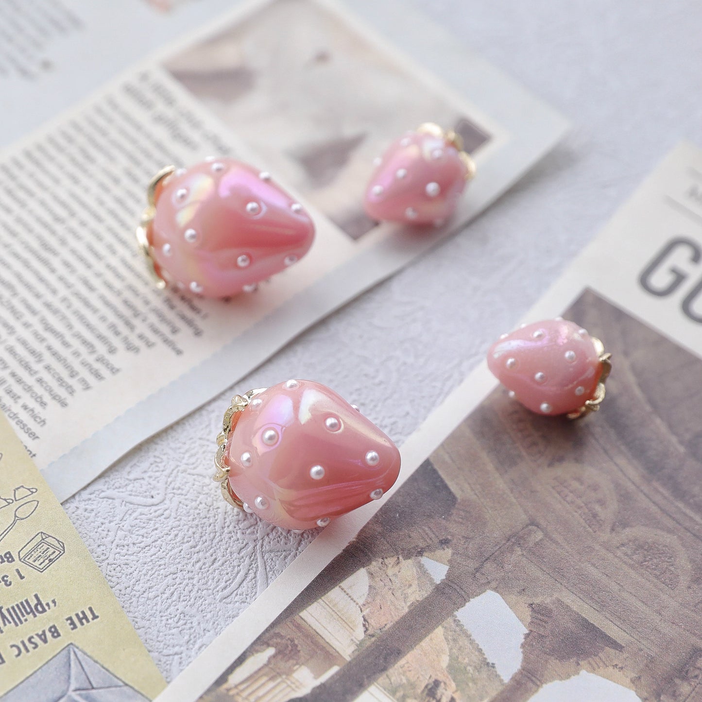Zipper Charm - shining strawberry (big)