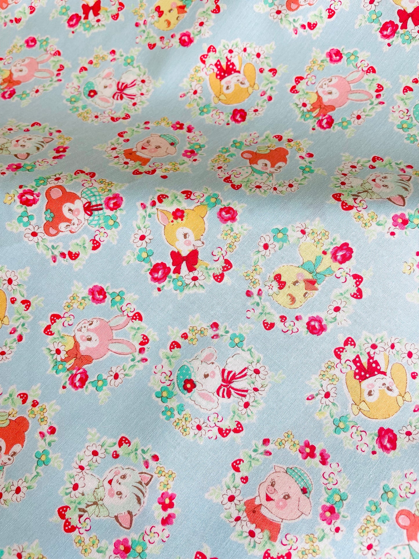 Atsuko Matsuyama - Circle Animal (light blue)