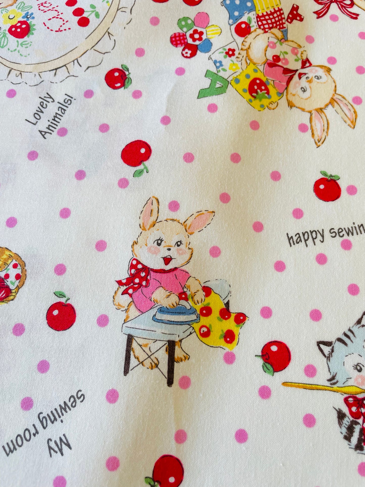Lovely Sewing Animal (white)
