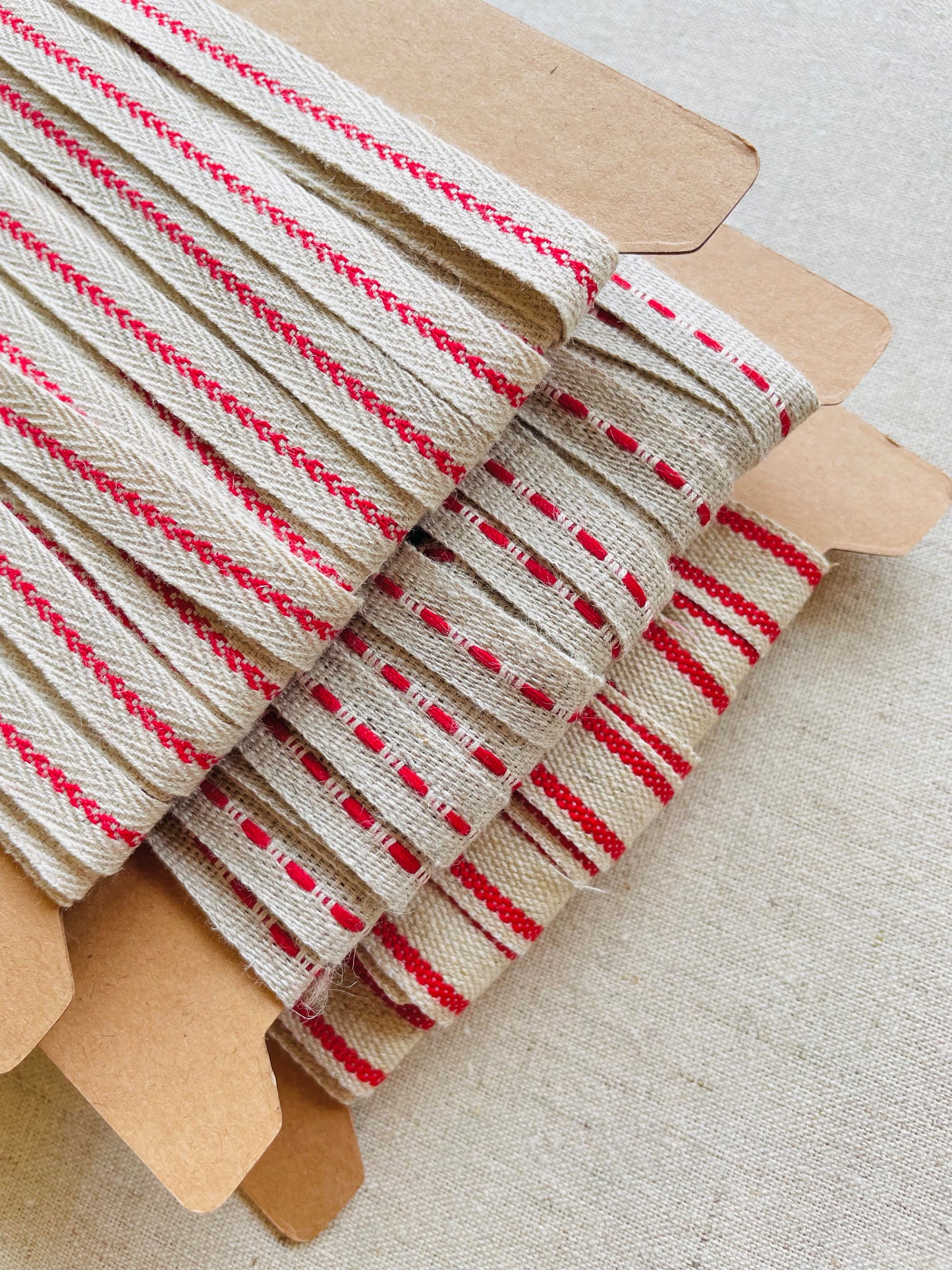 Red/ Linen Ribbon Set