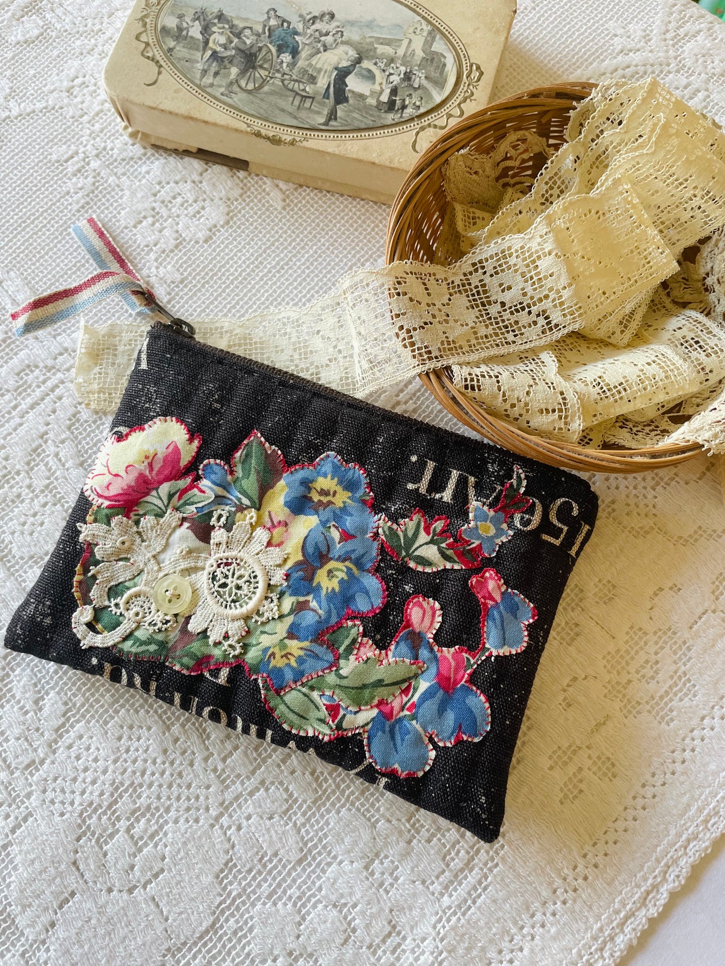 Sewing Kit -- Text & flower pouch