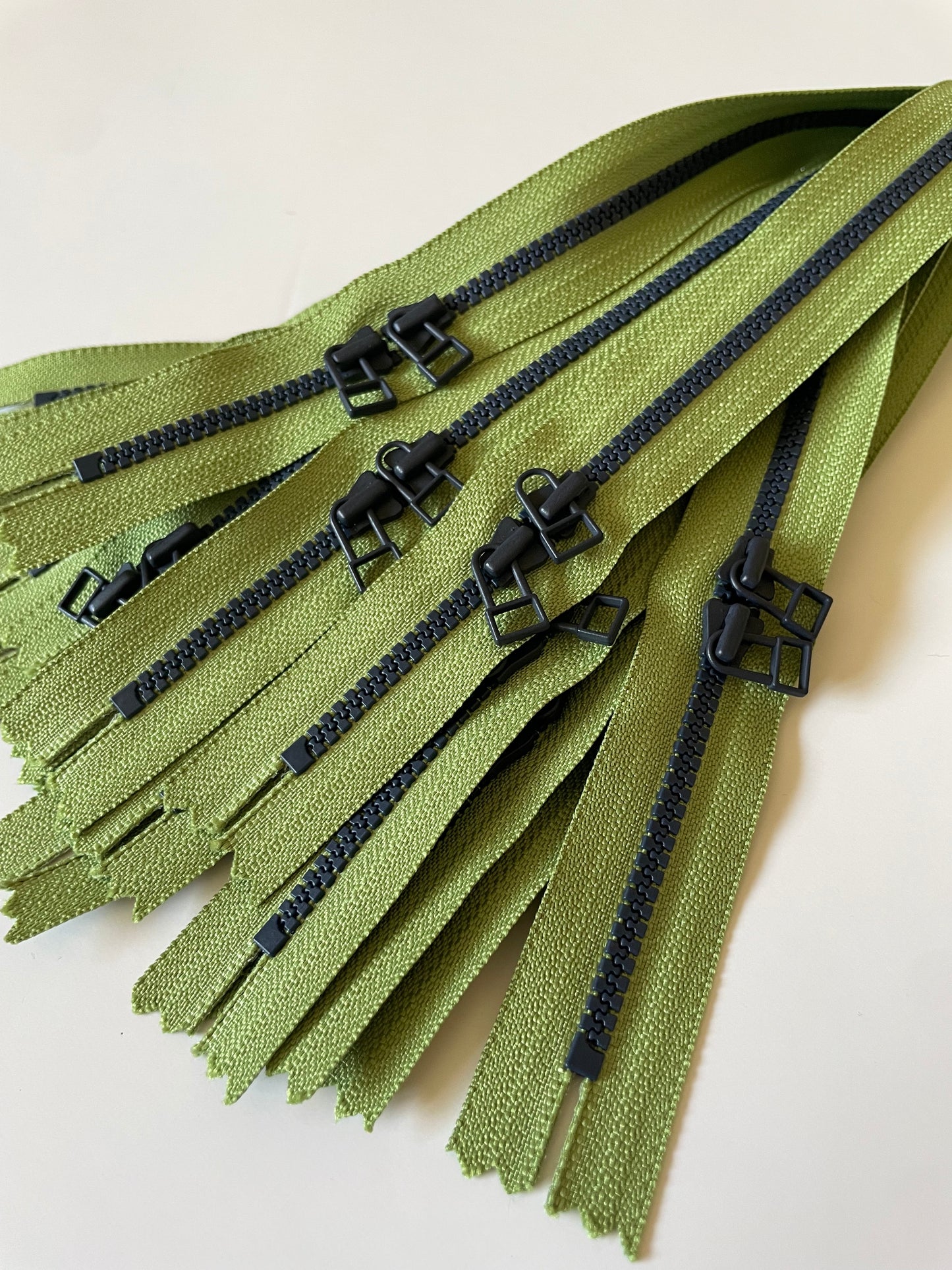 YKK Rasin Zippers with double pull - (apple green/green)(16"-40CM)