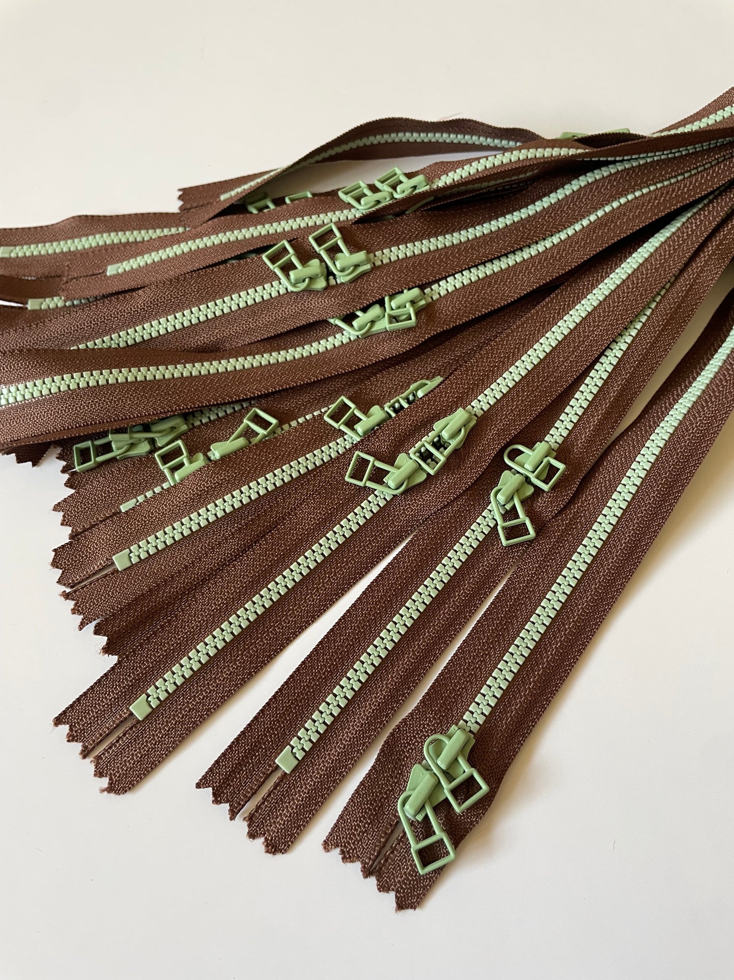 YKK Rasin Zippers with double pull - (brown/light green)(16"-40CM)