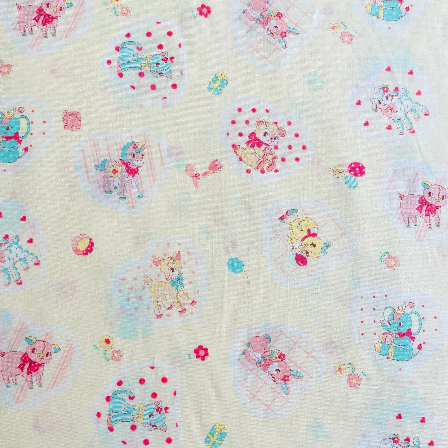 Baby Animal Heart - cream