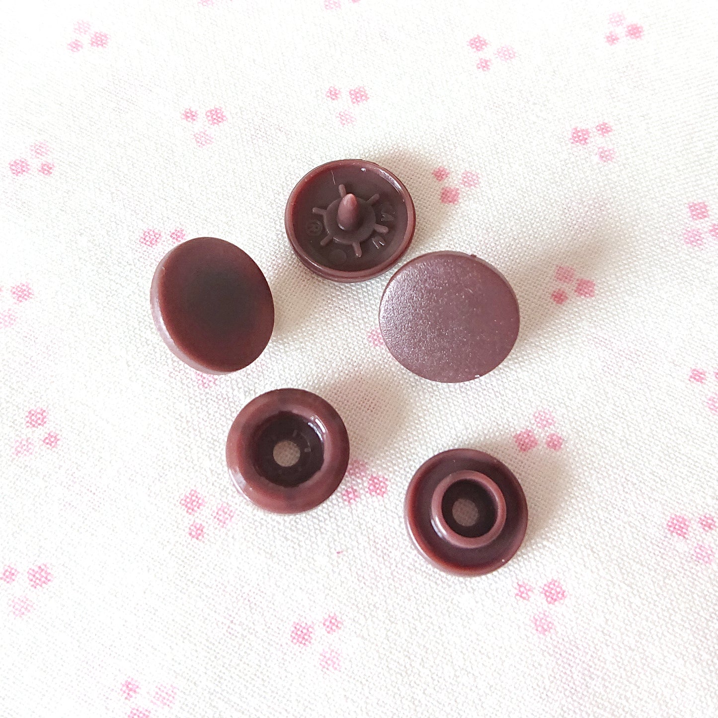 Fastening Snap -- Brown (matted)