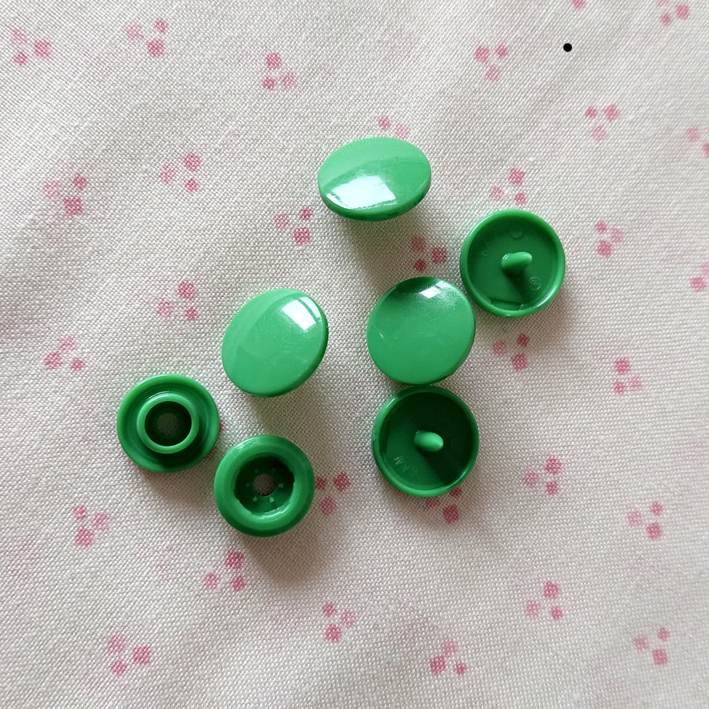 Fastening Snap -- Green (Glossy)