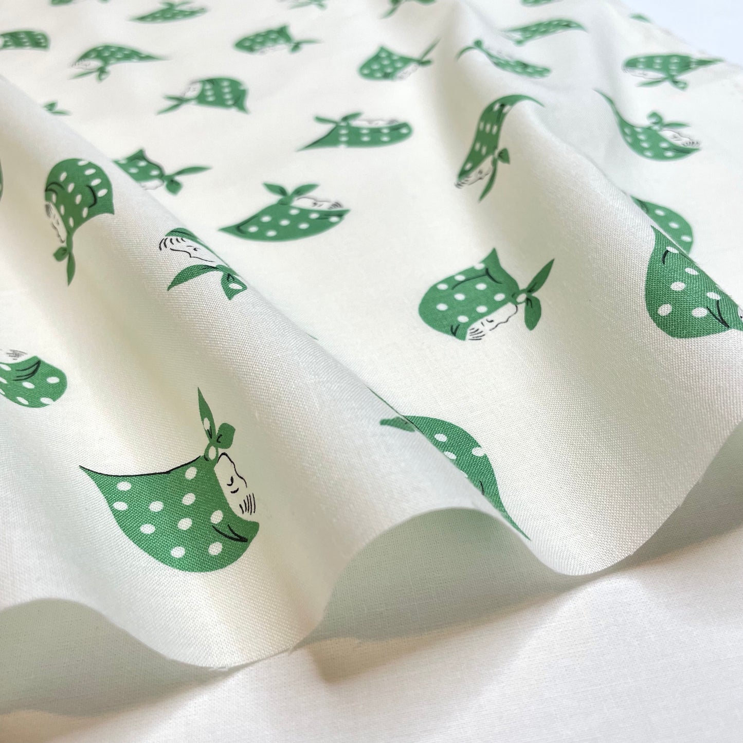 Handkerchief Girl - green/off white