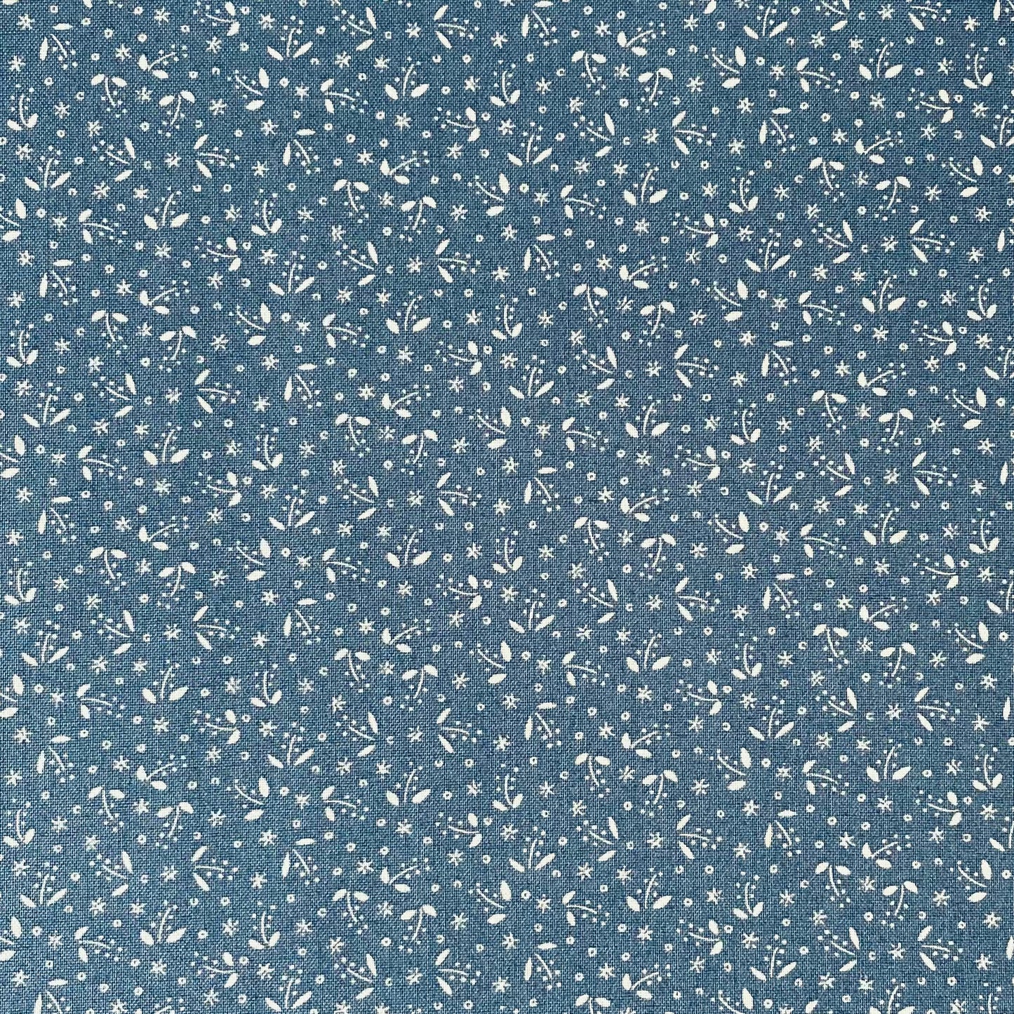 American Country 22-- Little Star Flowers (blue/ white)
