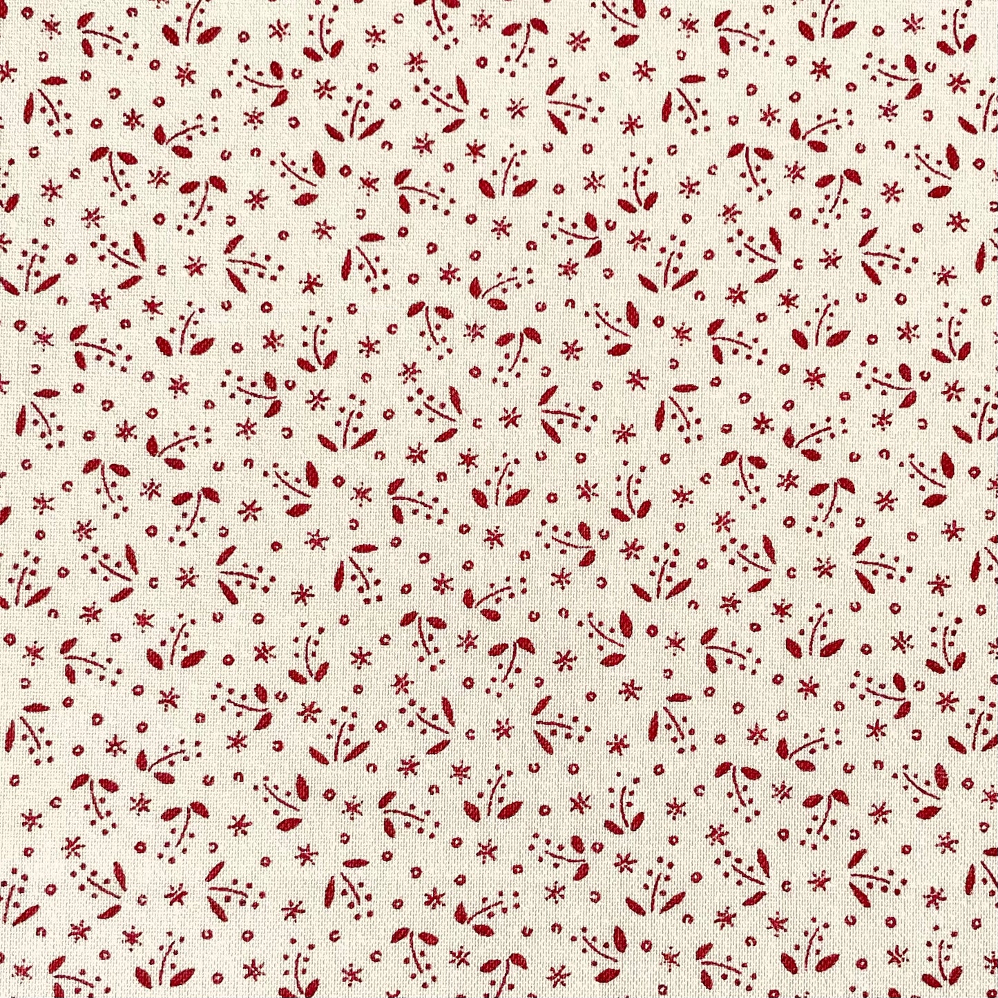 American Country 22-- Little Star Flowers (off white/ red)