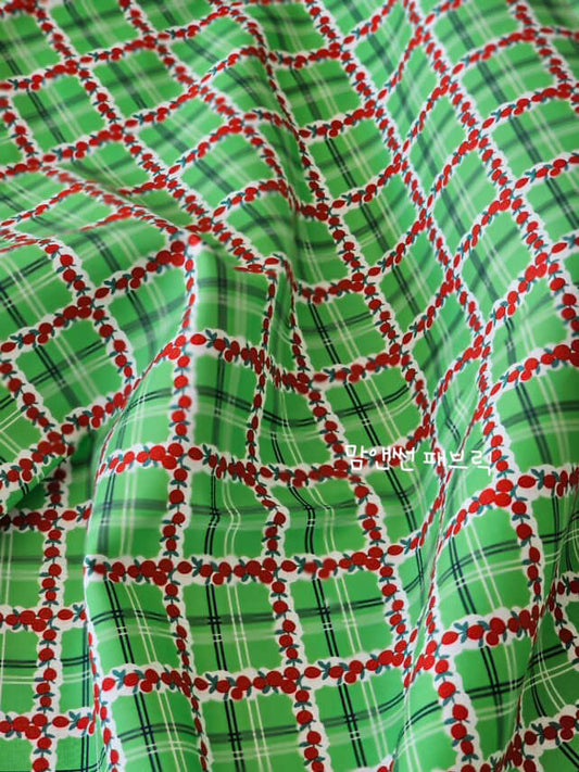 !!PRE-ORDER !! Feedsack by Momnson- 28th Green Grid