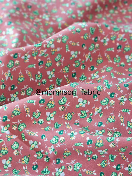 !! PRE ORDER !! Feedsack by Momnson- 30th- tiny green flower