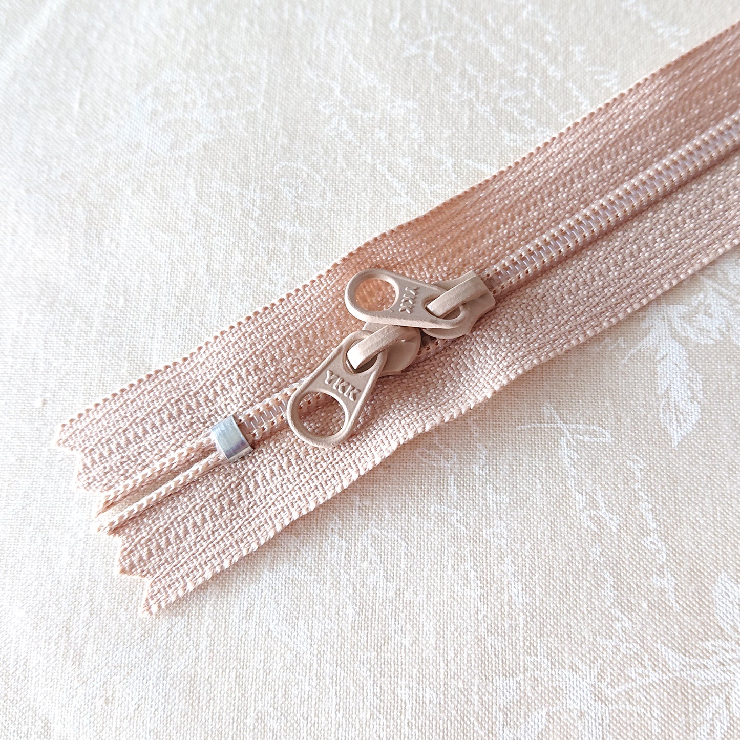 YKK Candy Color Zipper -- beige (35cm/ 13 7/8in)