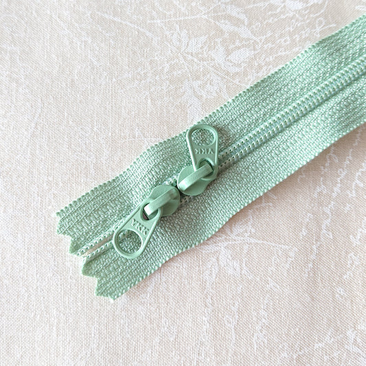 YKK Candy Color Zipper -- green (35cm/ 13 7/8in)