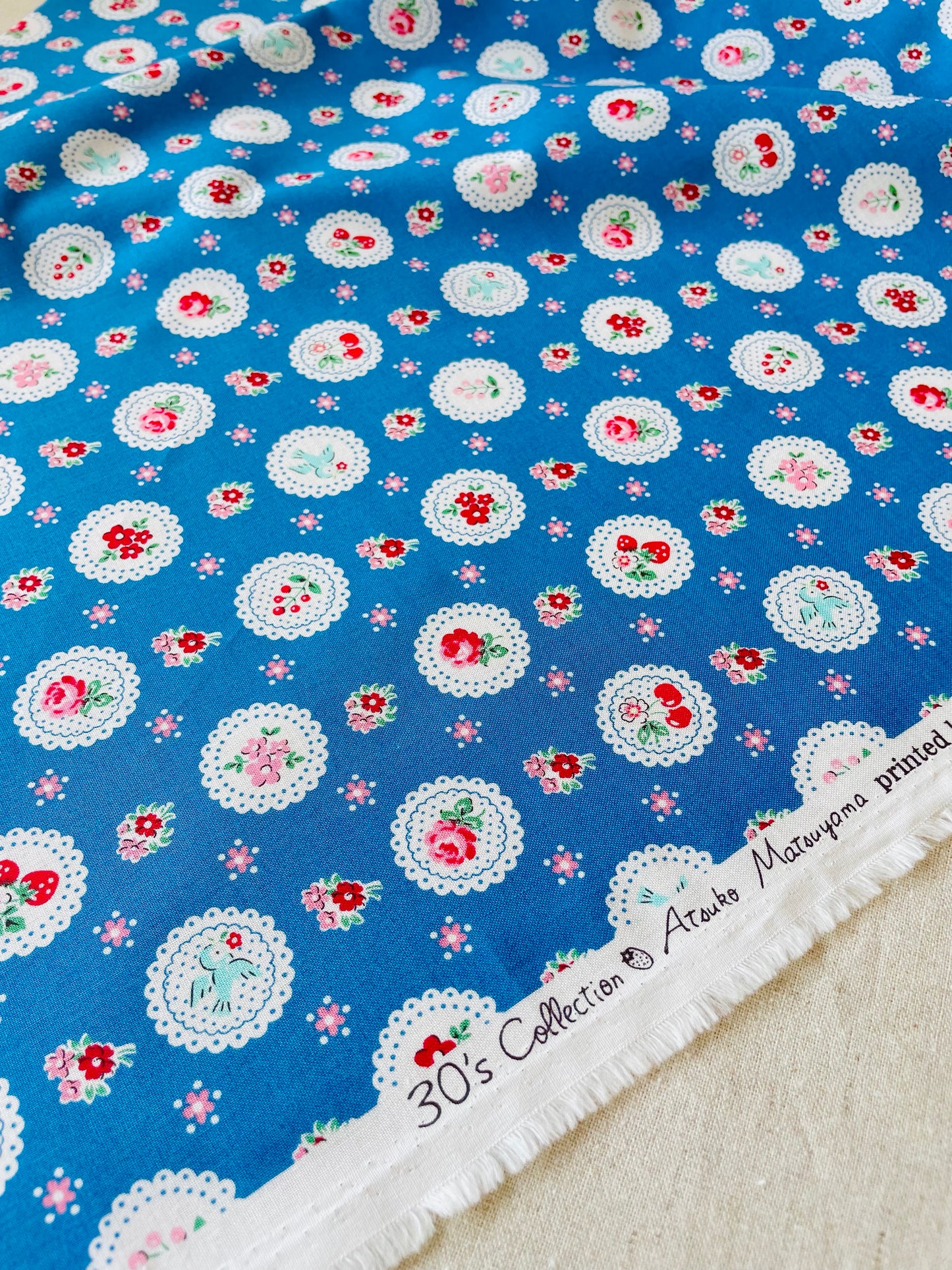 Atsuko Matsuyama Exclusive -  Scallop Berries (blue)