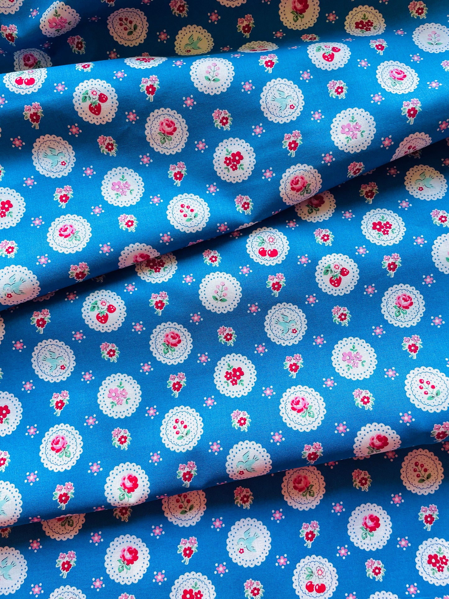 Atsuko Matsuyama Exclusive -  Scallop Berries (blue)