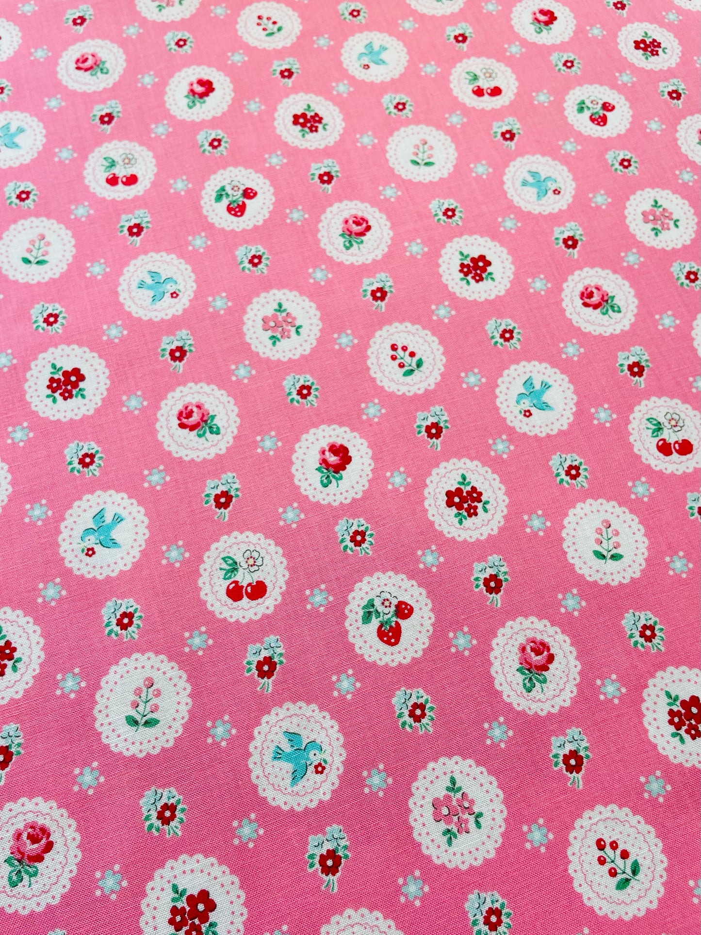 Atsuko Matsuyama Exclusive -  Scallop Berries (pink)