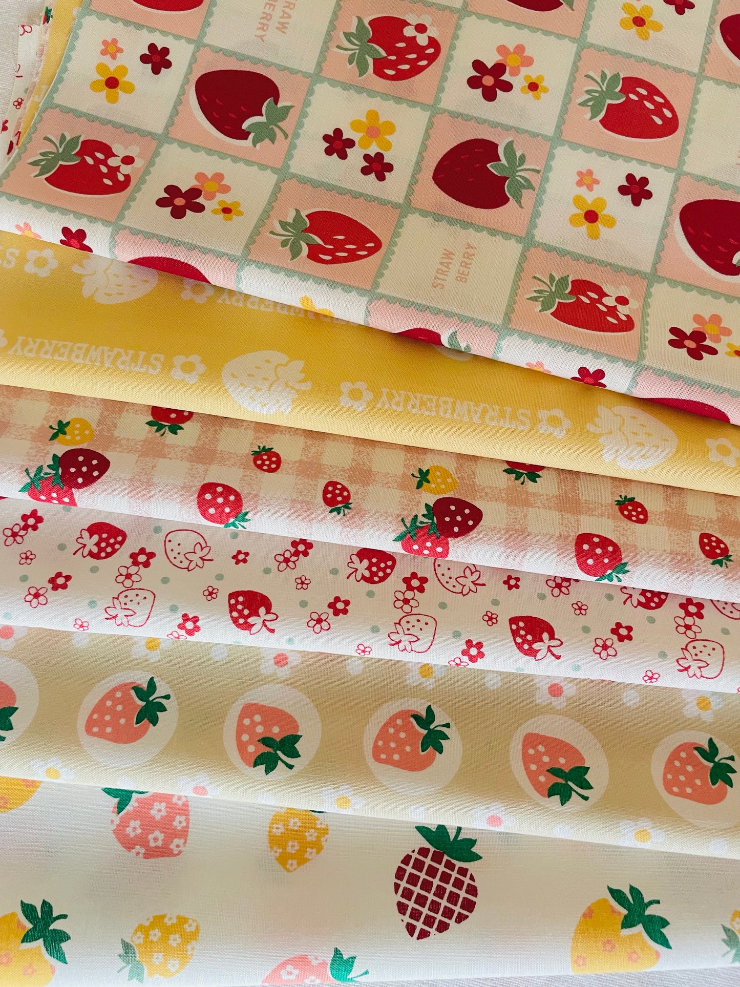 Atsuko Matsuyama - Square Strawberry (yellow)