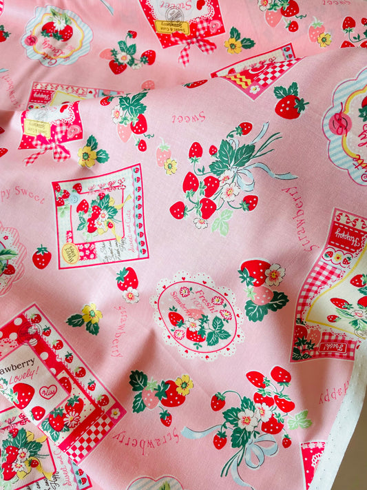 Atsuko Matsuyama - Strawberry Card (pink)