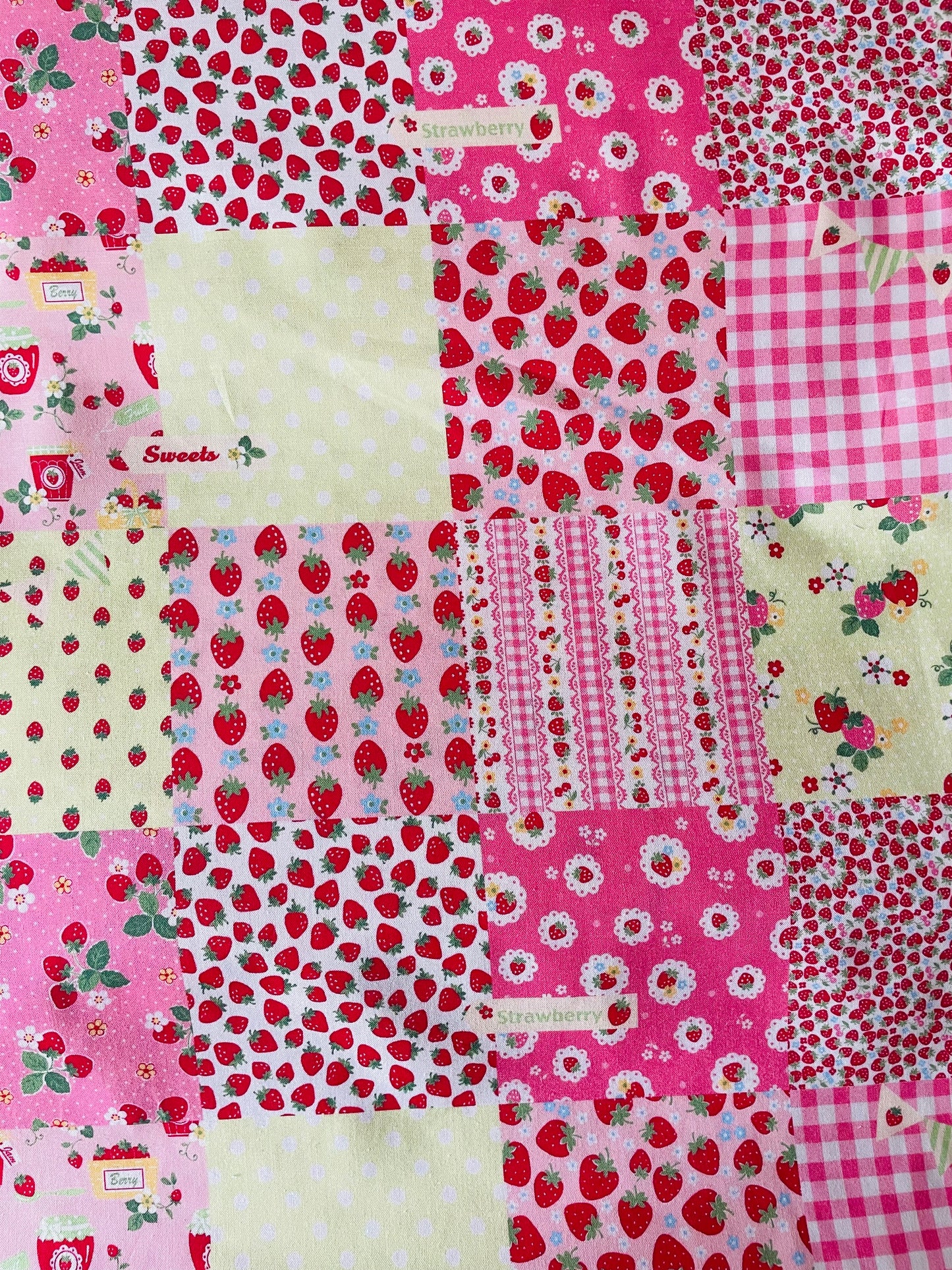 Atsuko Matsuyama Exclusive - Cute Grid (pink & apple green)