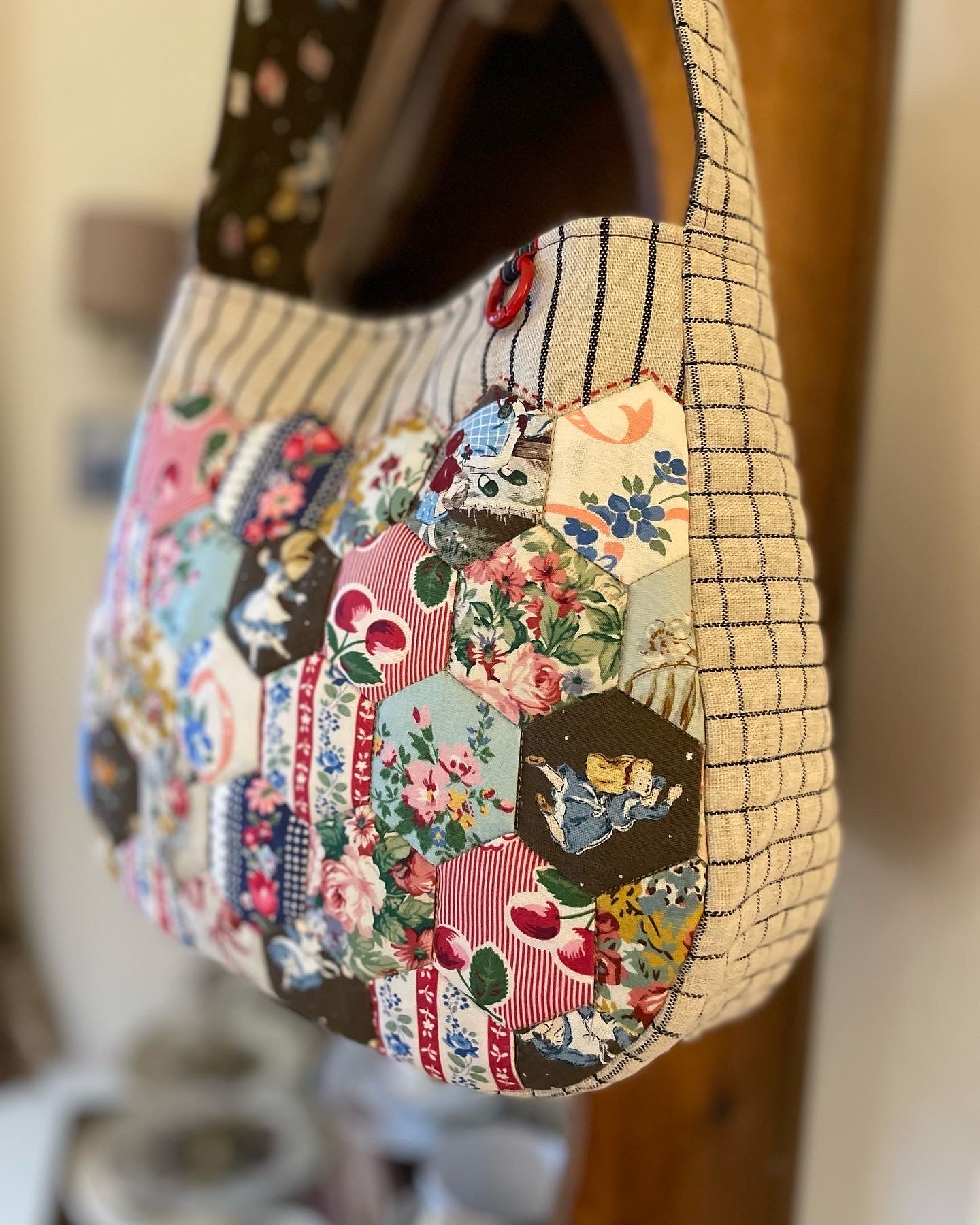 Sewing Kit - Basket of Flowers Handbag