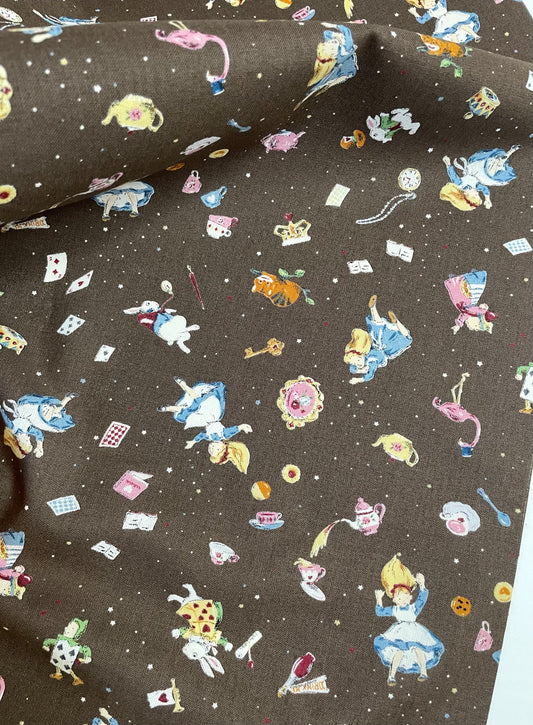 ALICE IN WONDERLAND - BROWN