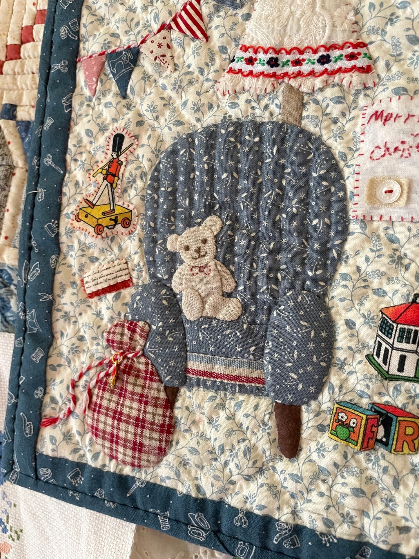 Sewing Kit -- Cosy Christmas Room (blue)