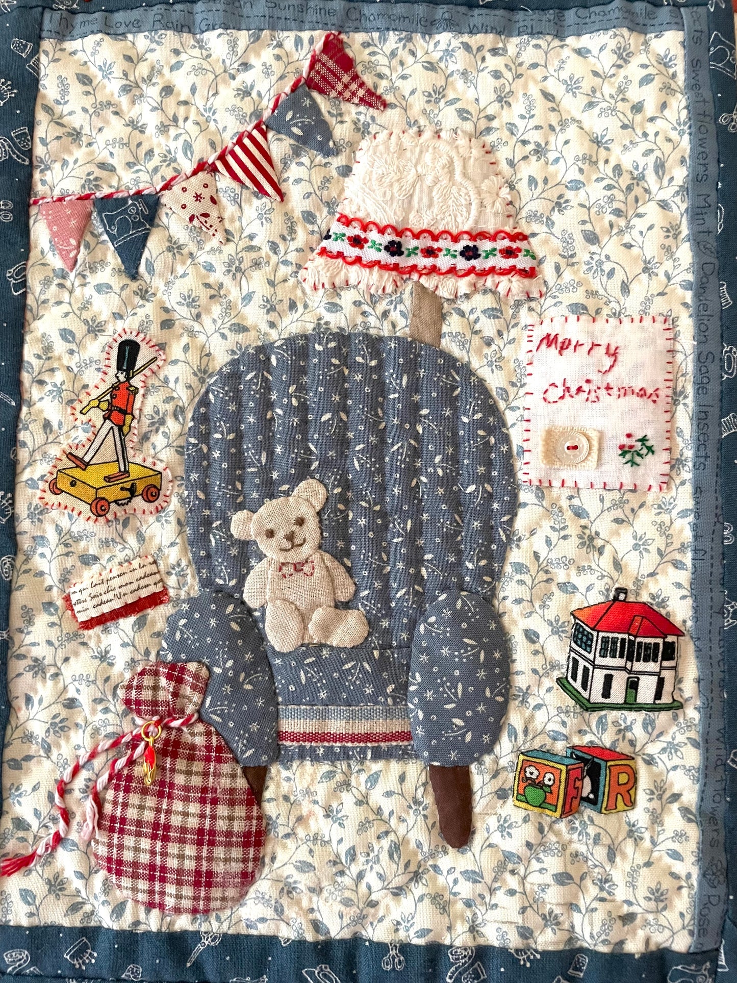 Sewing Kit -- Cosy Christmas Room (red + blue)