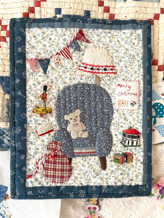 Sewing Kit -- Cosy Christmas Room (blue)