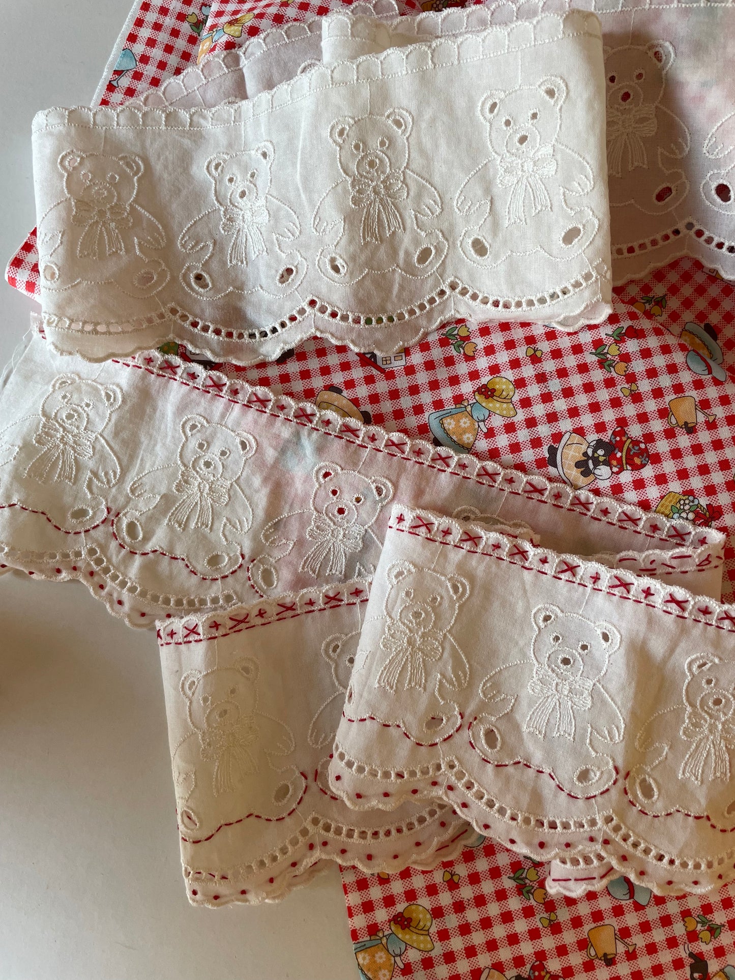 Embroidered Lace Ribbon -- CUTE BEAR