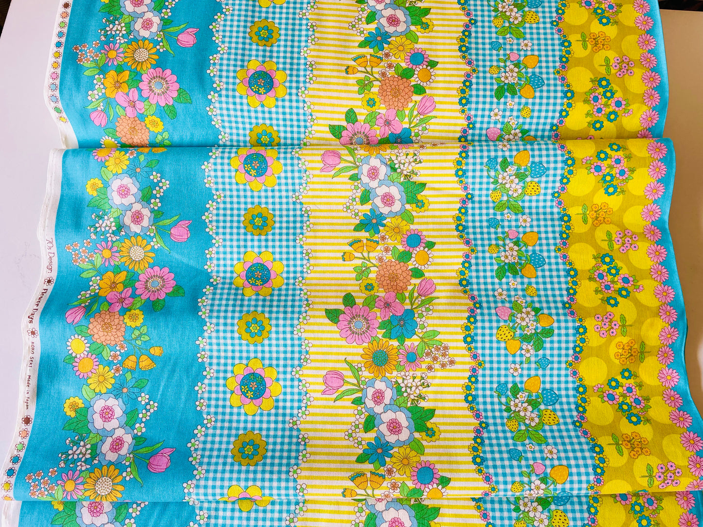 70s Design - Flower days A (blue)