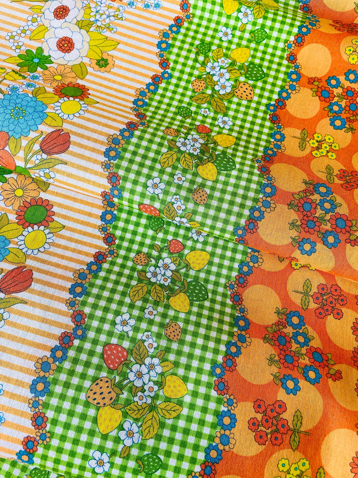 70s Design - Flower days A (green)