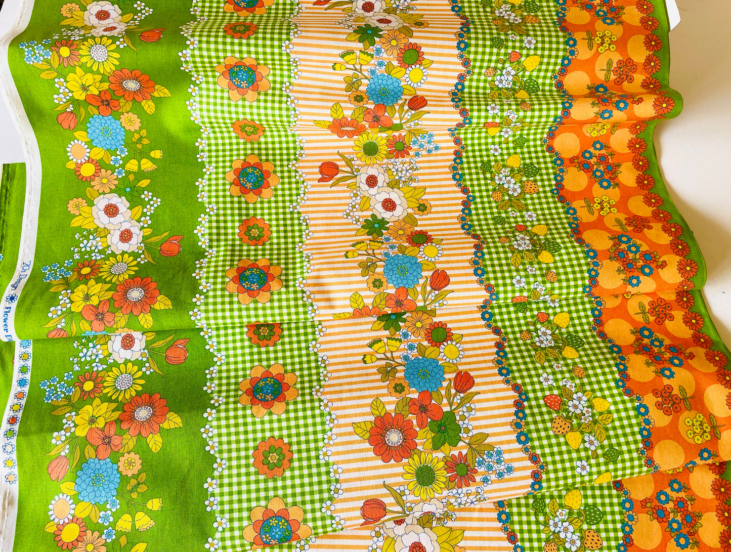 70s Design - Flower days A (green)