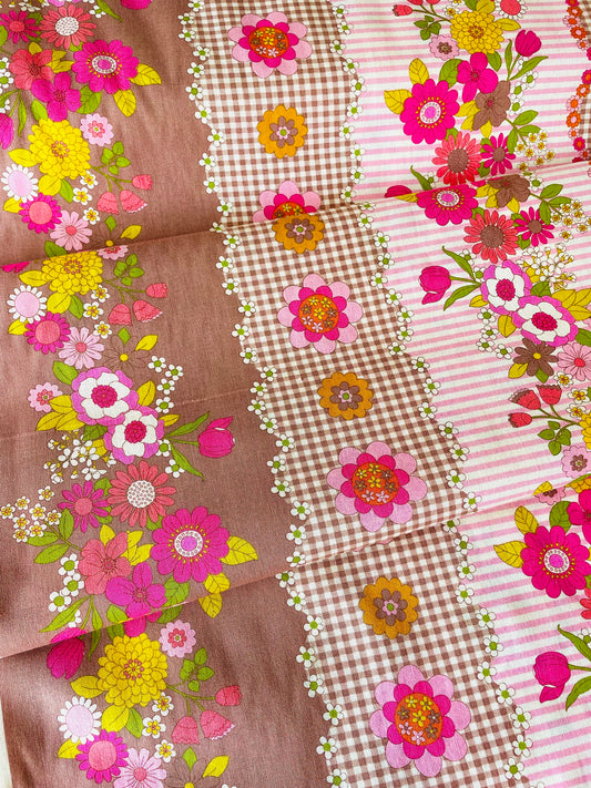 70s Design - Flower days A (pink)