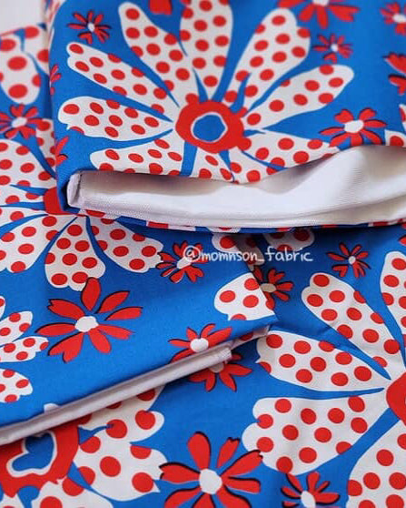 Feedsack by Momnson- 29th reproduction : red-dot flower