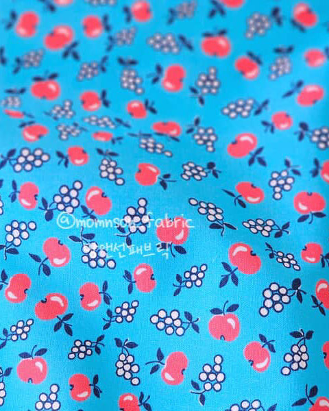 Feedsack by Momnson- 29th reproduction : Blue tiny flowers
