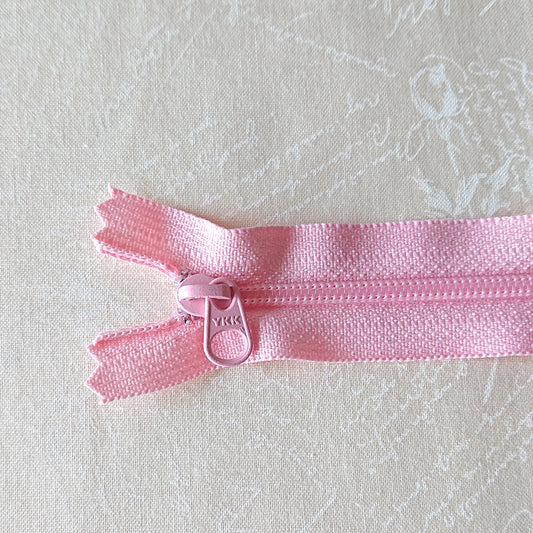YKK Candy Colour Zipper -- light pink (15cm/6in)