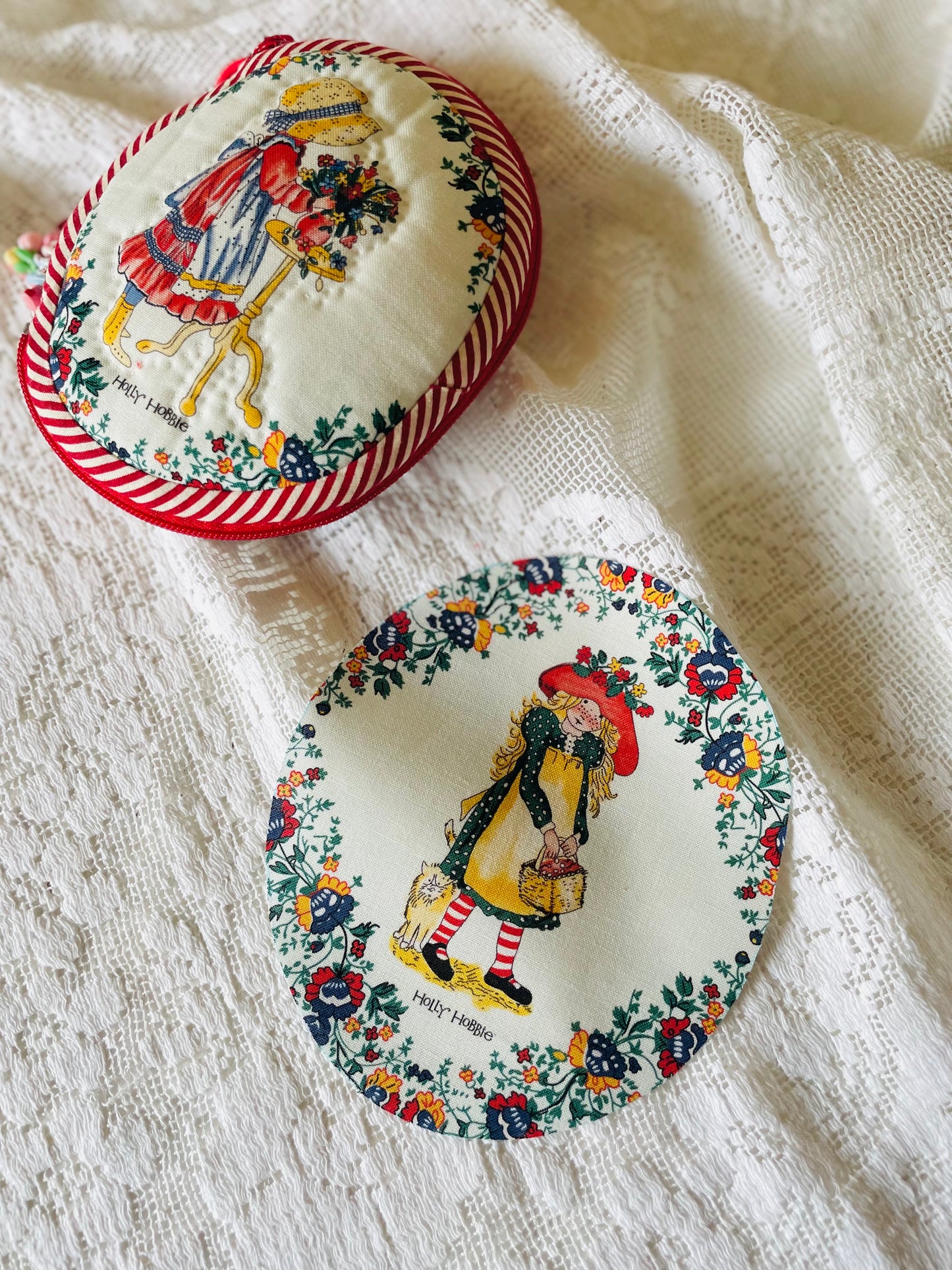 Sewing Kit -- EGG Sewing Pal - Holly Hobbie (with a cat )