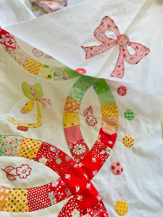 Sewing Pattern -- SunBonnet Sue Double Wedding Ring Quilt (PDF Download)