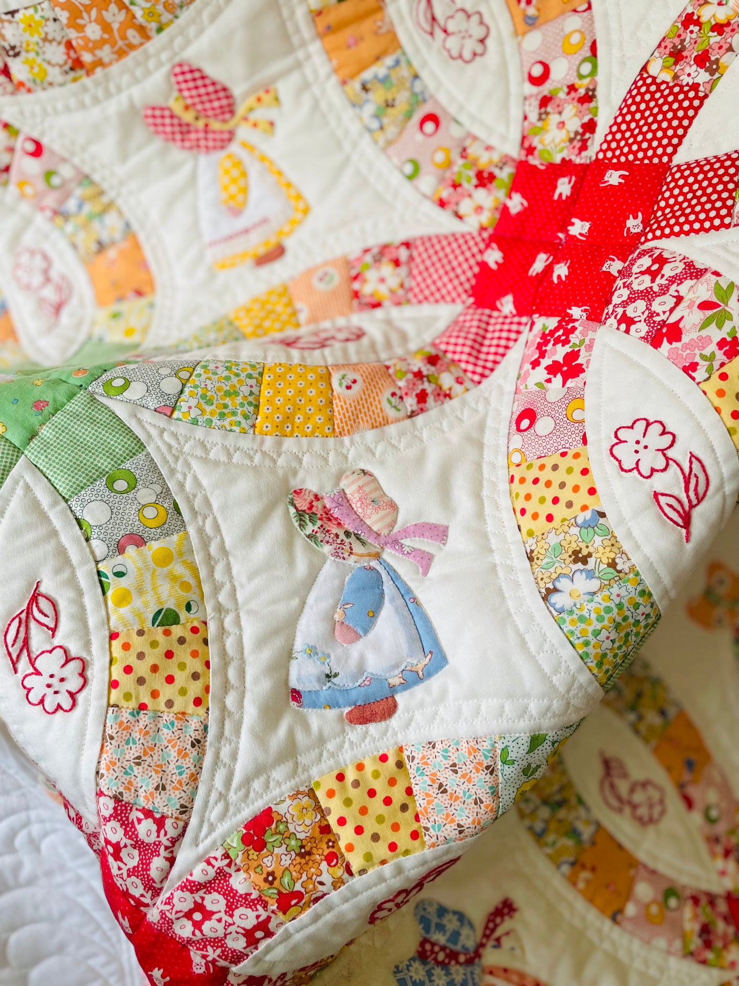 Sewing Pattern -- SunBonnet Sue Double Wedding Ring Quilt Sewing Kit