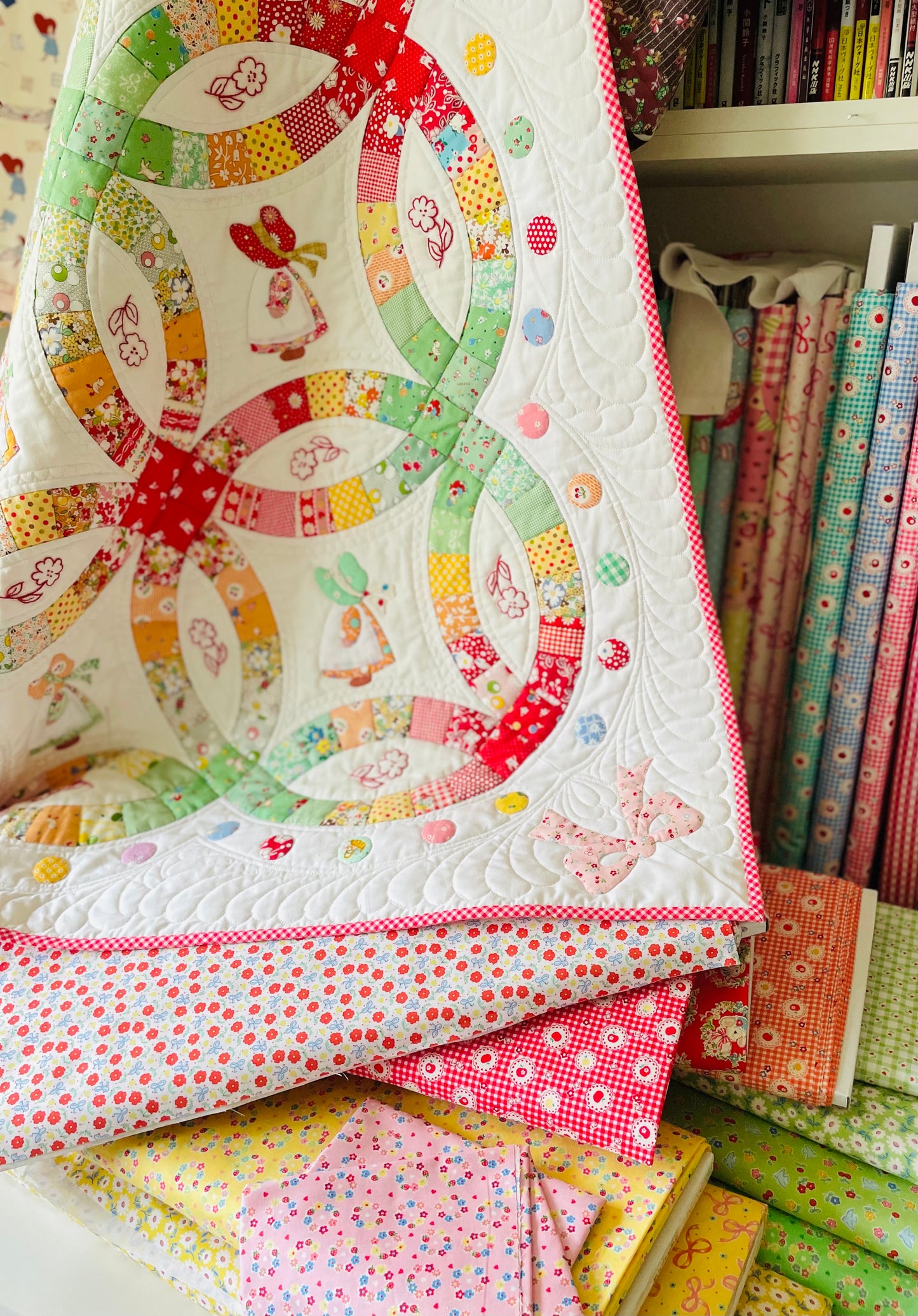 Sewing Pattern -- SunBonnet Sue Double Wedding Ring Quilt Sewing Kit