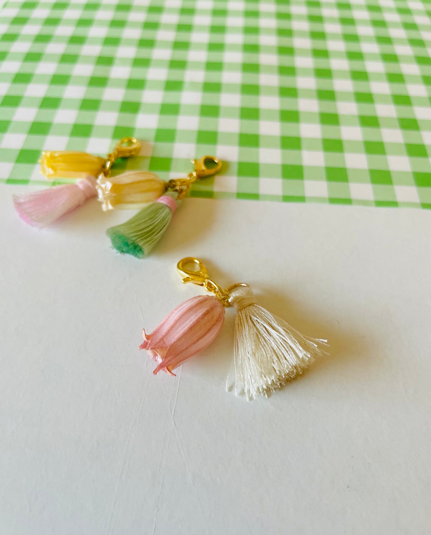 Zipper Charm -  Bell Flower (light pink/cream)